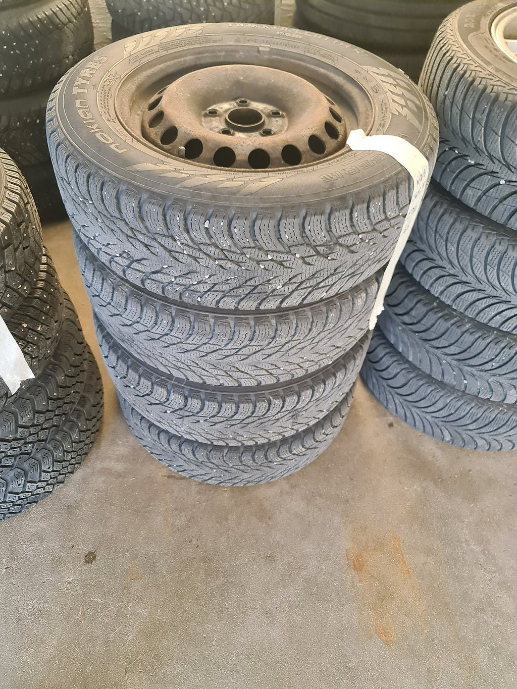 Vehicle Image 12