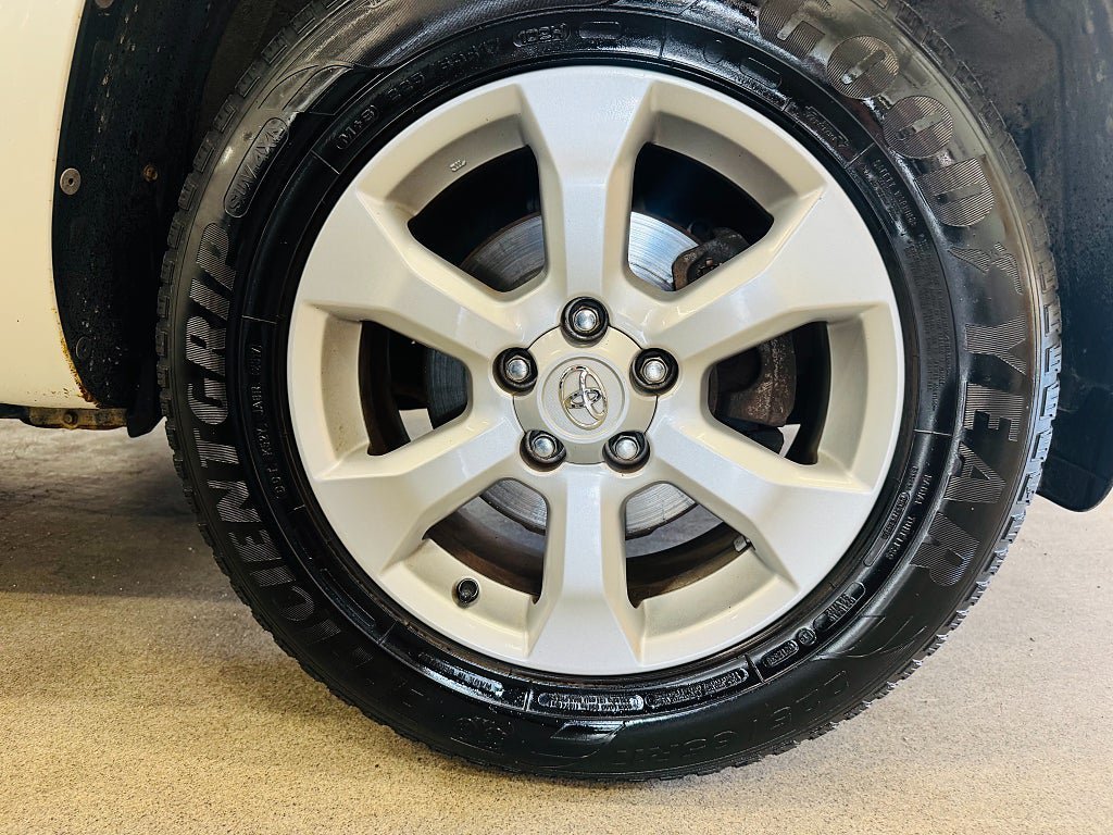 Vehicle Image 11