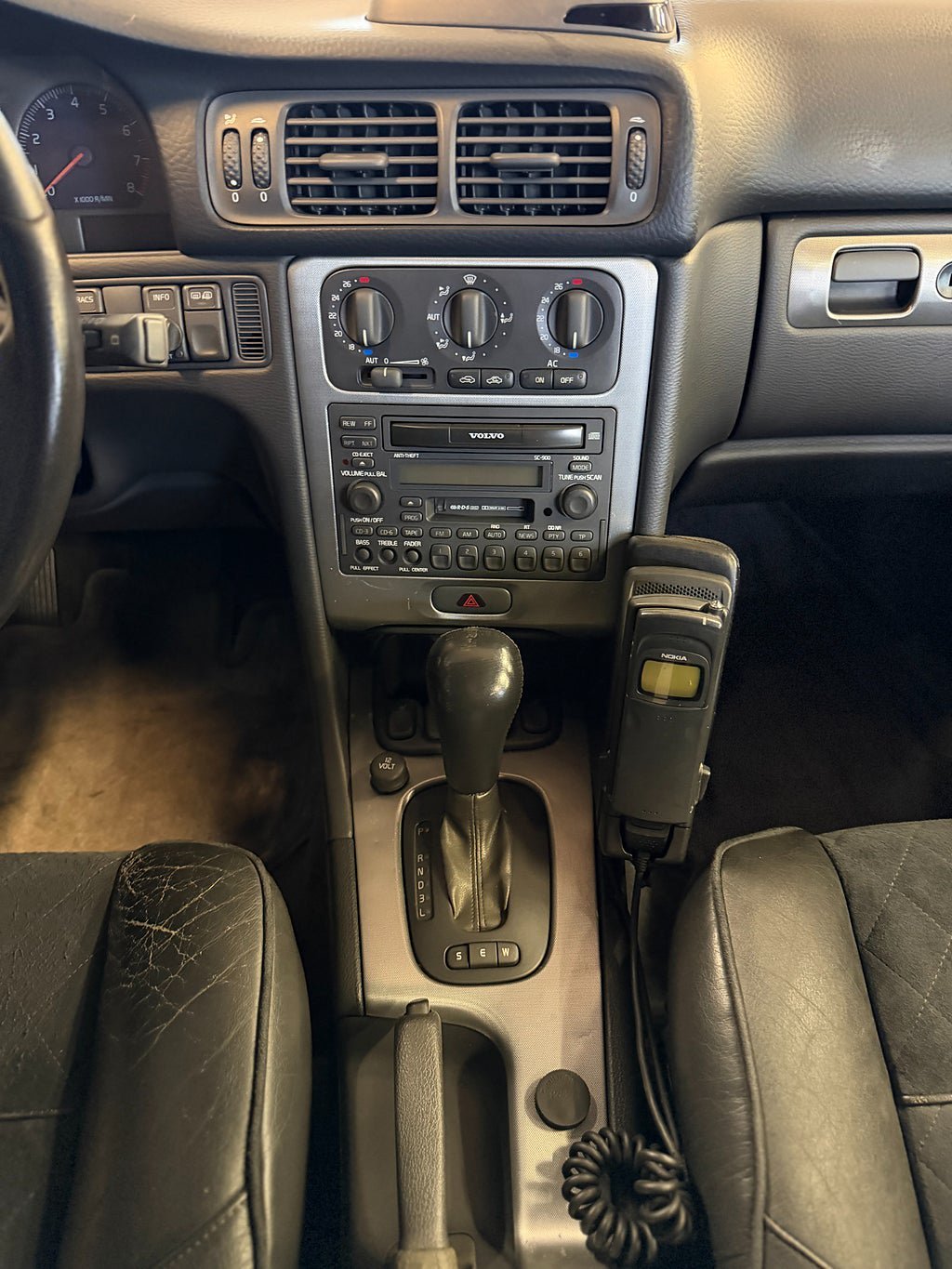 Vehicle Image 23
