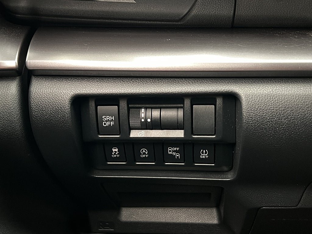 Vehicle Image 24