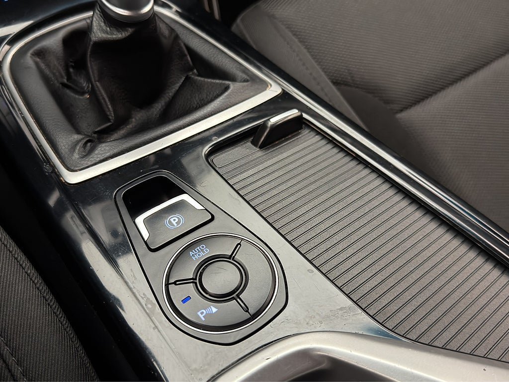 Vehicle Image 21