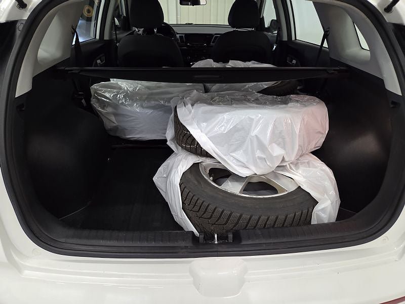 Vehicle Image 8