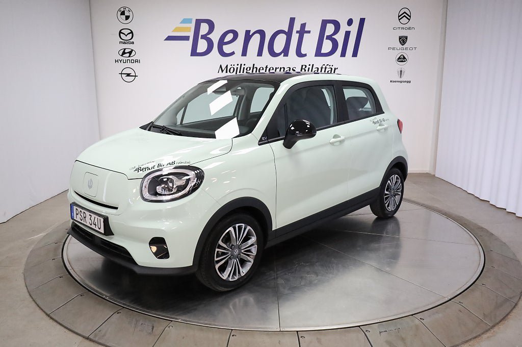 Vehicle Image 4