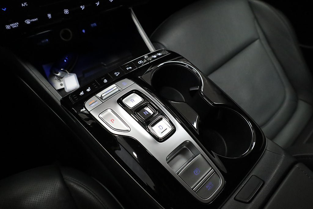 Vehicle Image 21