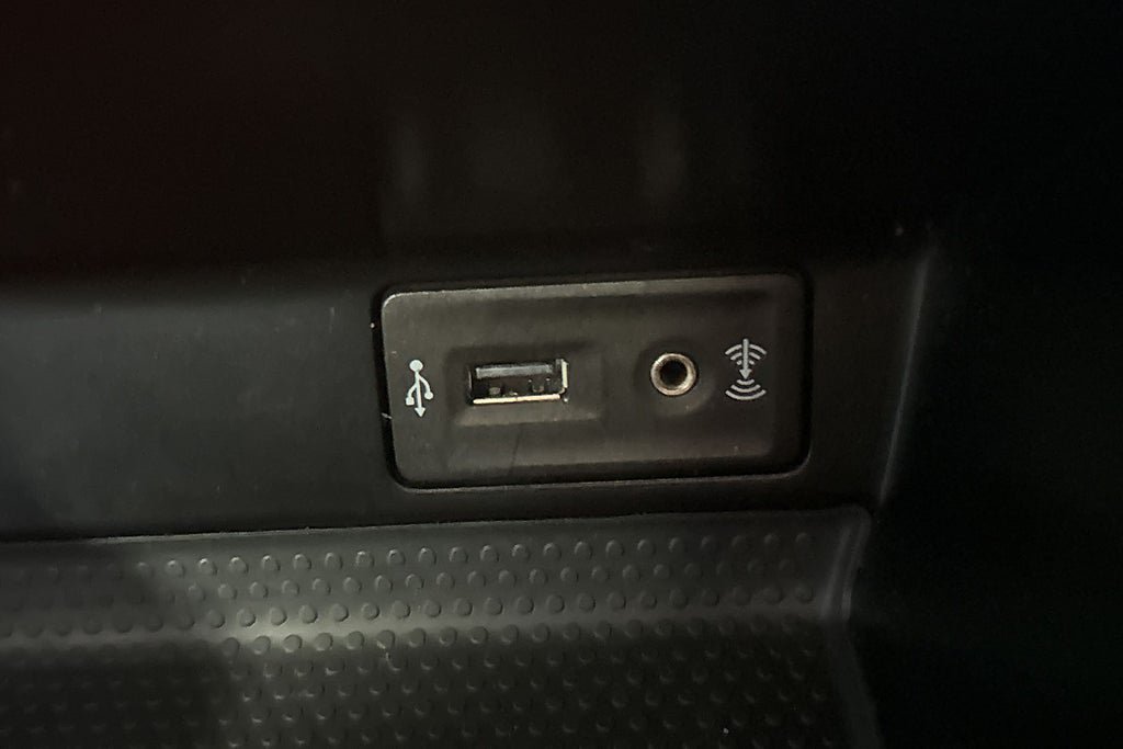 Vehicle Image 23