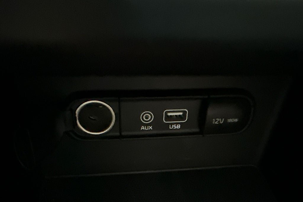 Vehicle Image 23