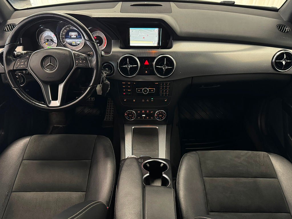 Vehicle Image 24