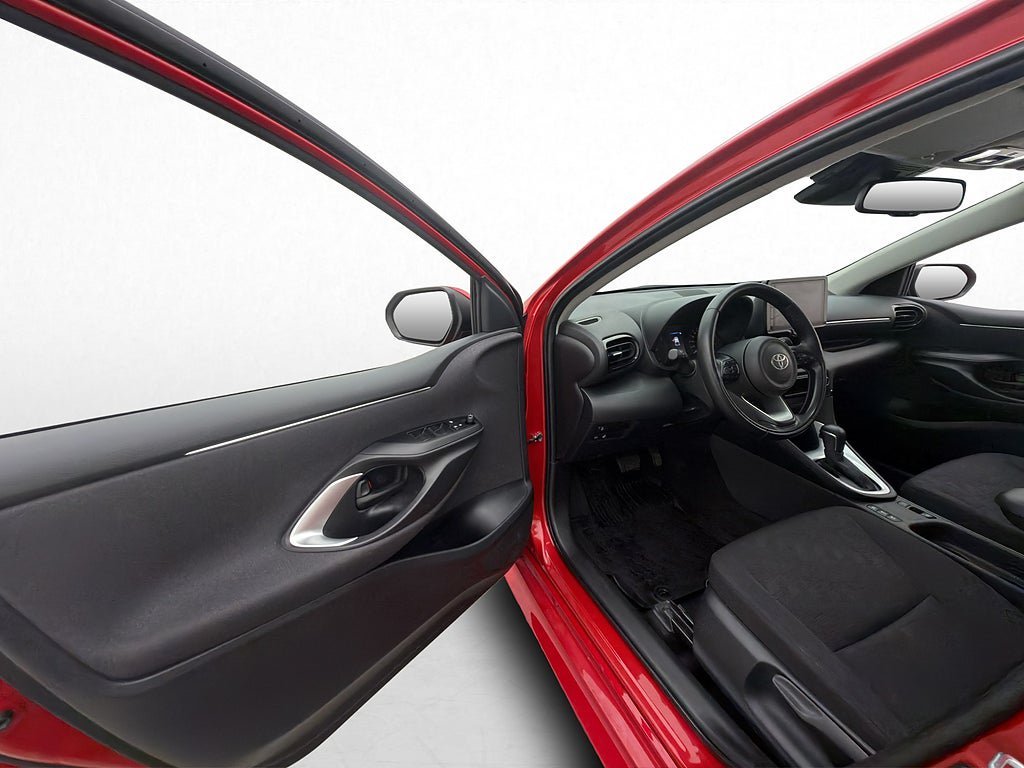Vehicle Image 11