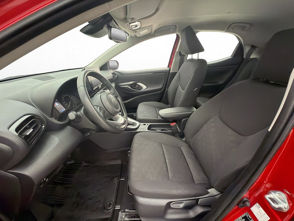 Vehicle Image 12