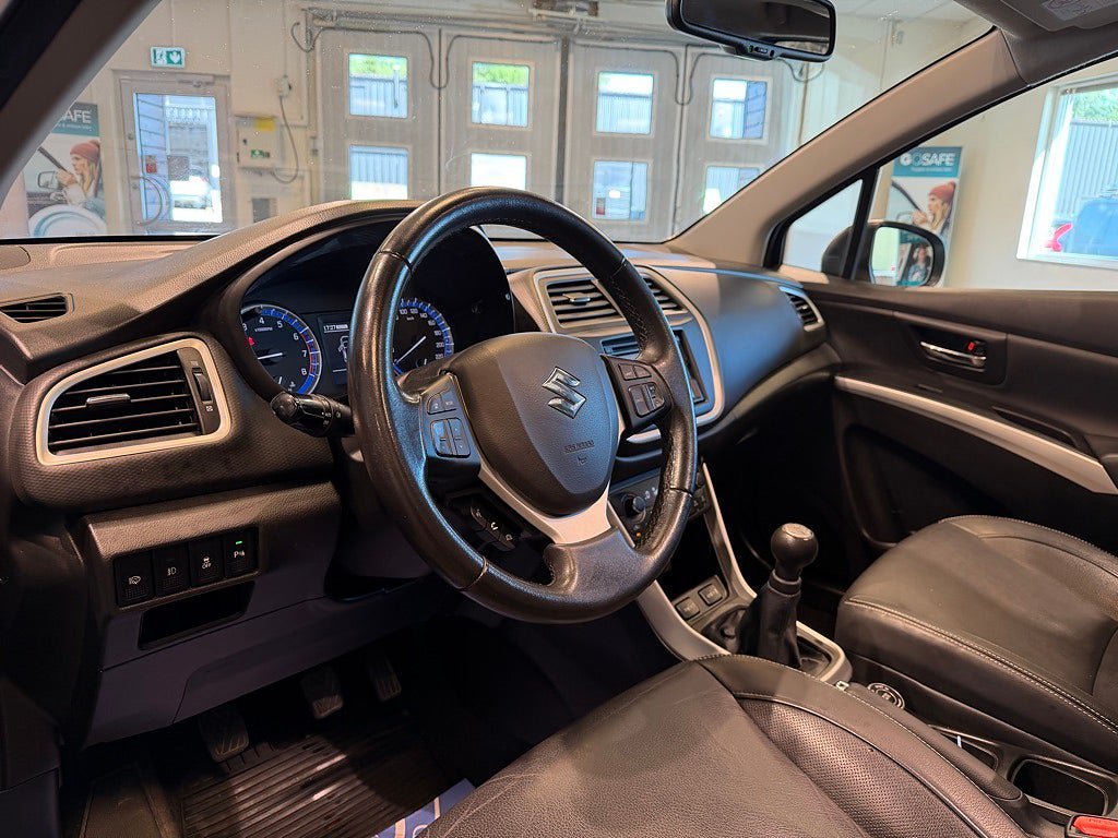 Vehicle Image 7