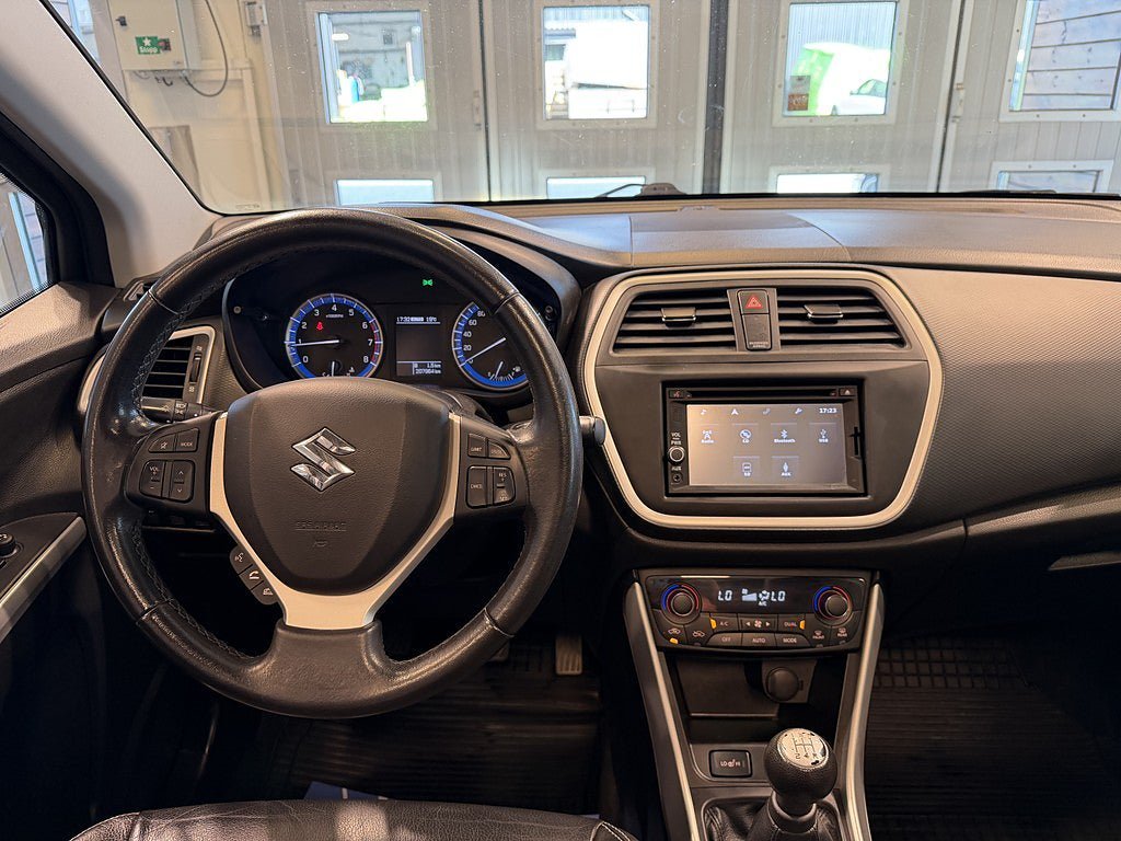 Vehicle Image 8