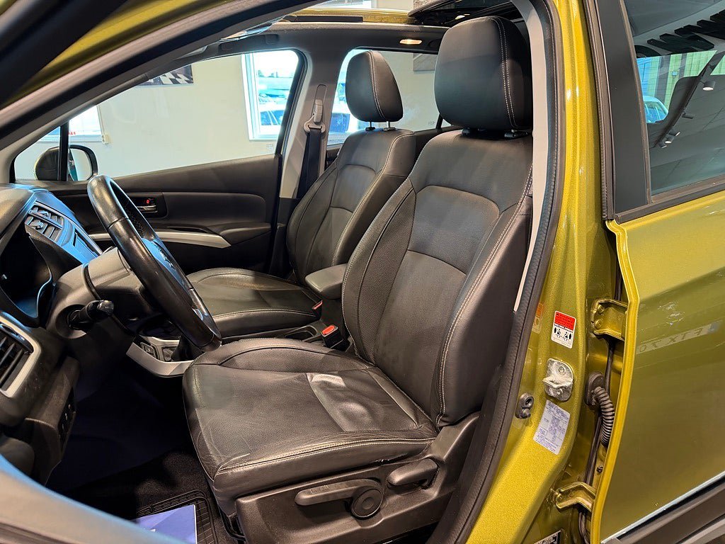 Vehicle Image 10