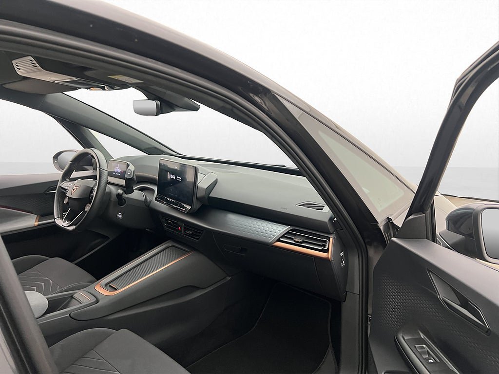 Vehicle Image 26
