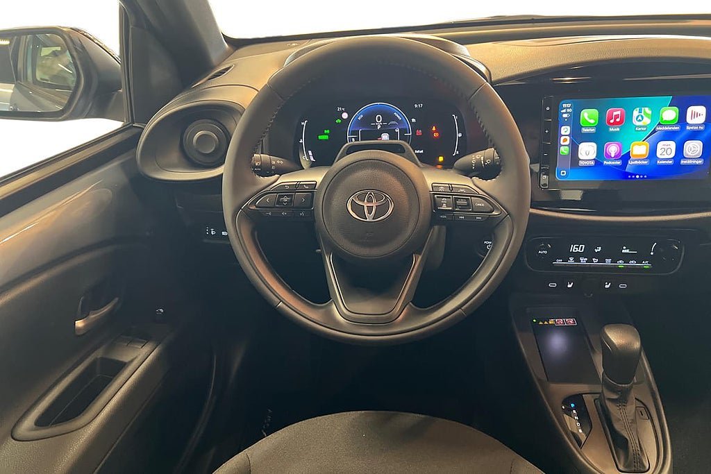 Vehicle Image 11