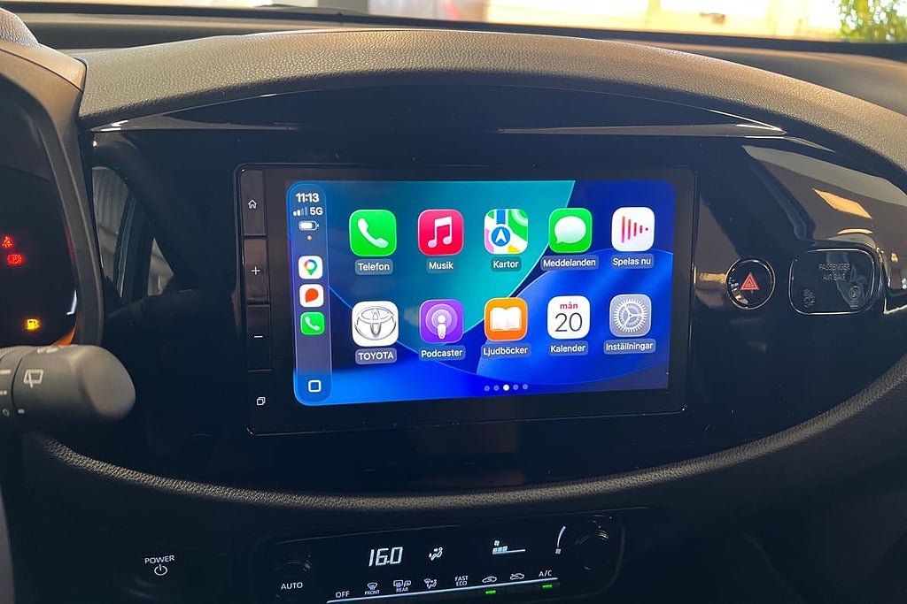 Vehicle Image 15