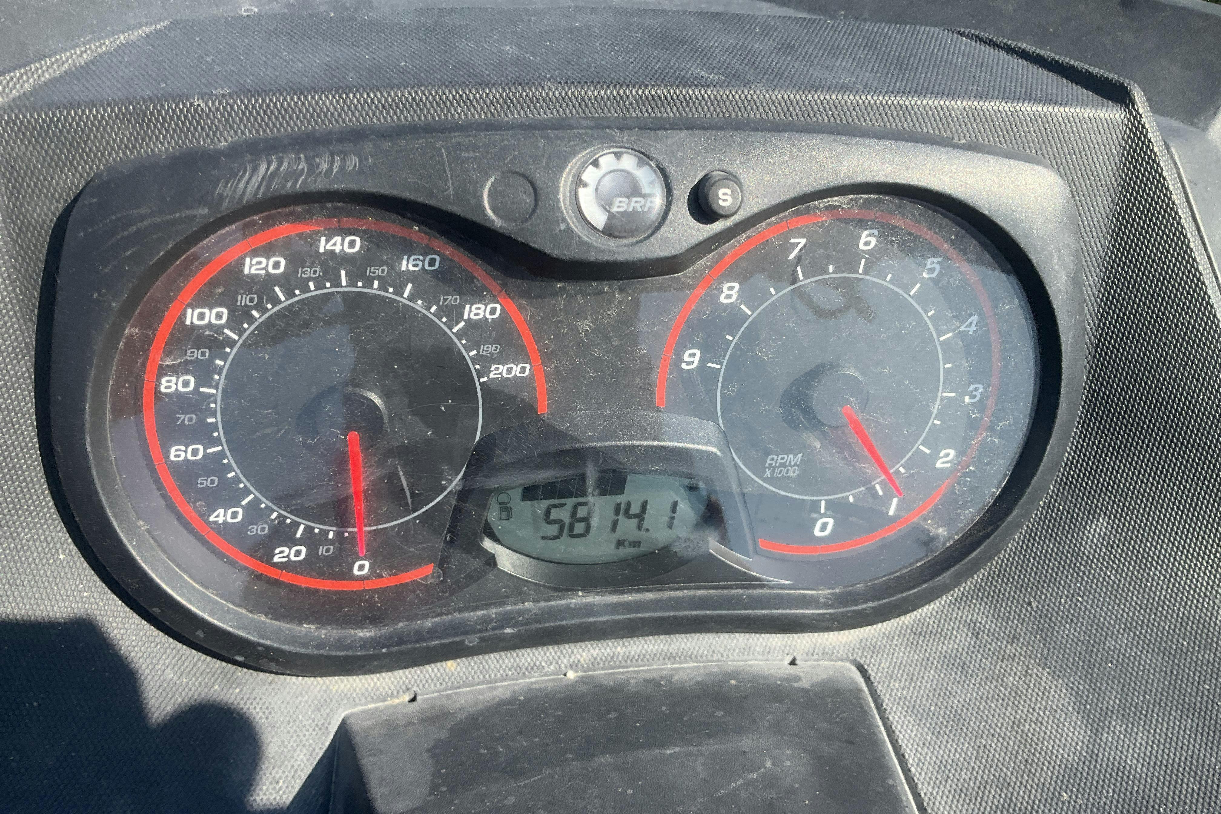 Vehicle Image 6