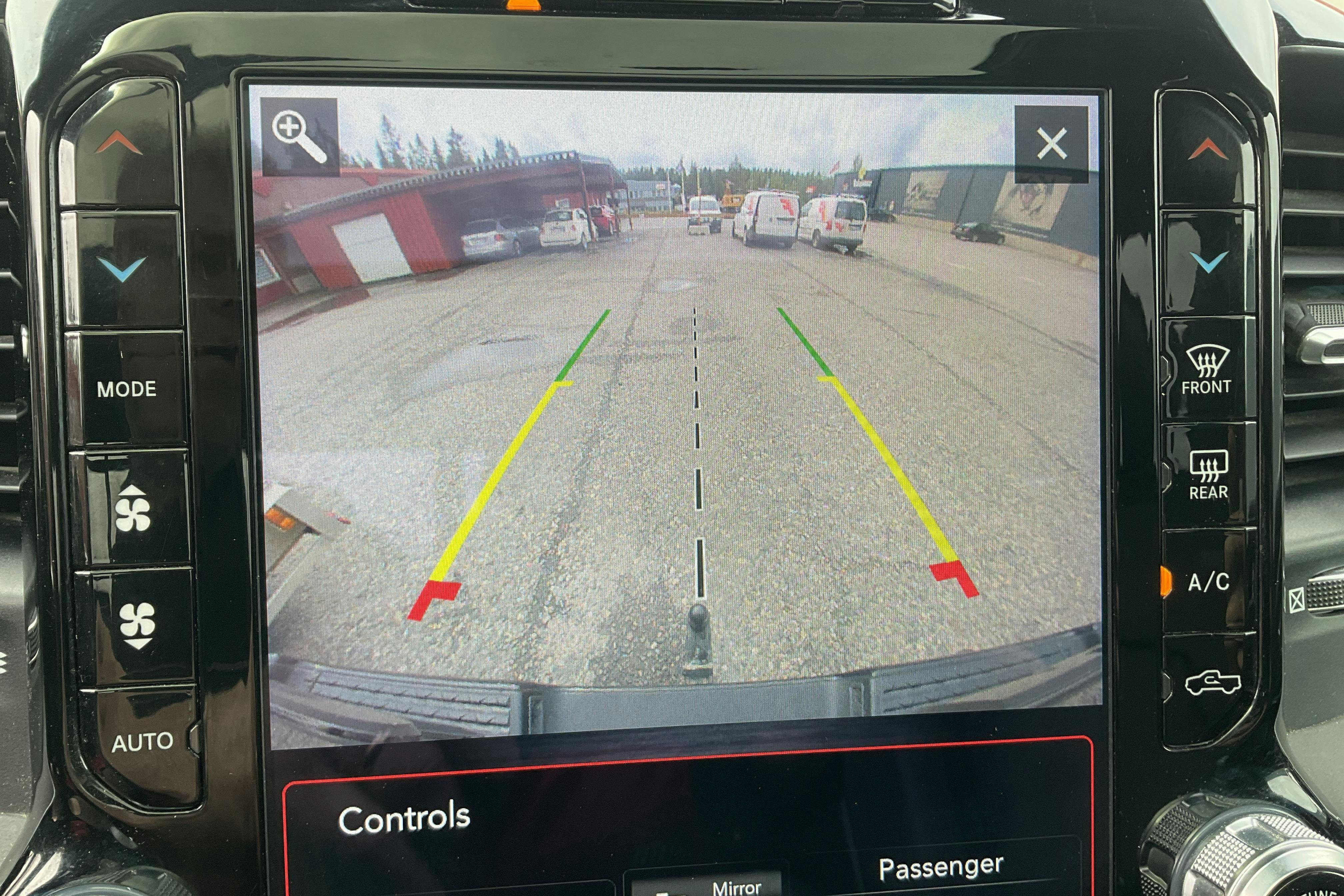 Vehicle Image 15