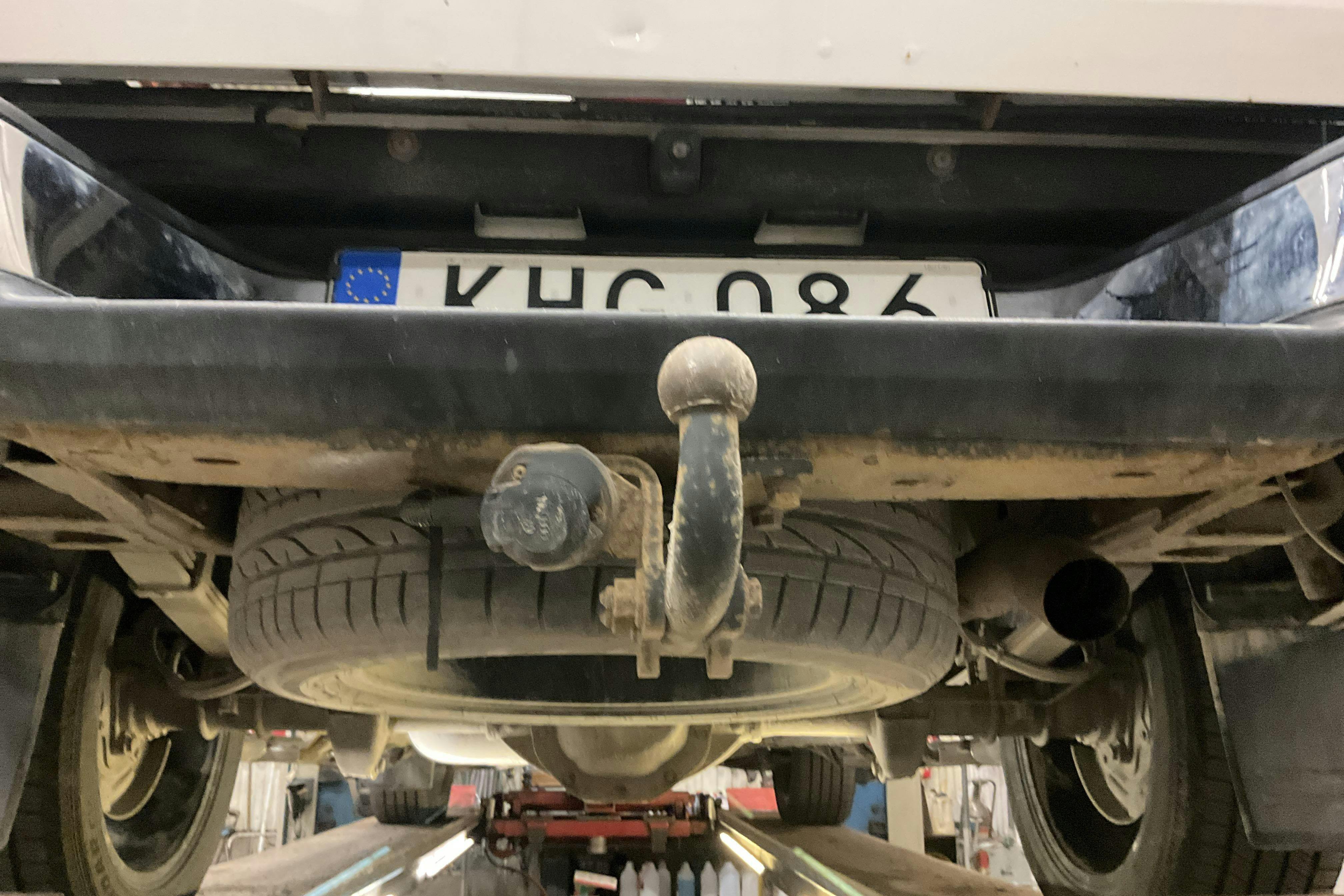 Vehicle Image 16