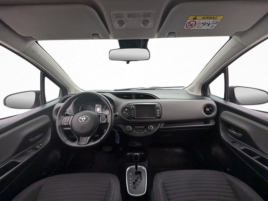 Vehicle Image 12