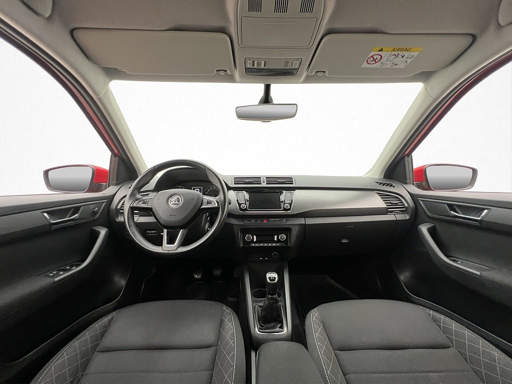 Vehicle Image 9