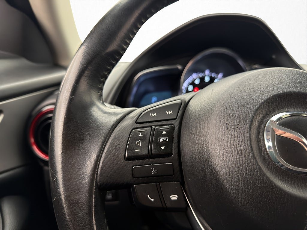 Vehicle Image 16