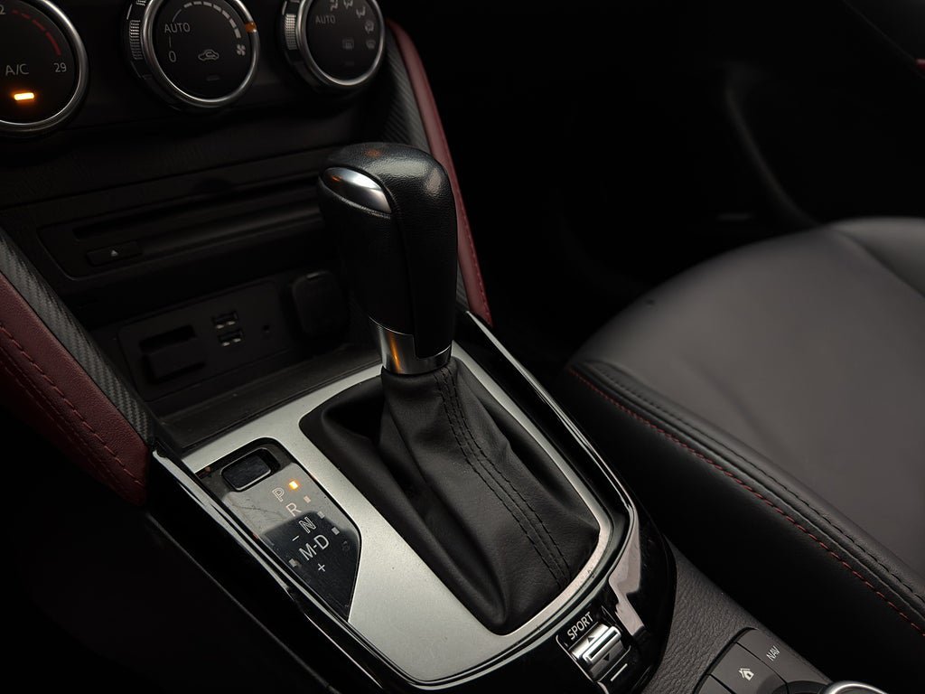 Vehicle Image 23