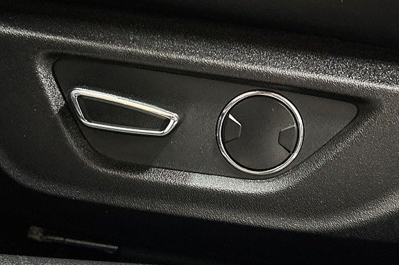 Vehicle Image 27