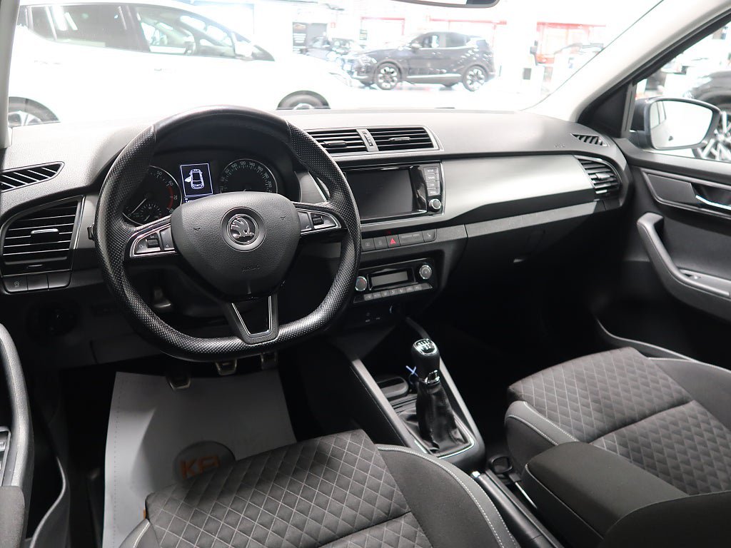 Vehicle Image 15