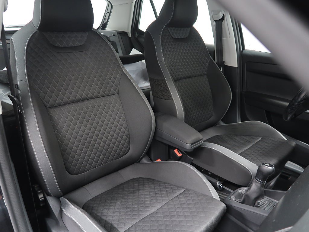 Vehicle Image 18