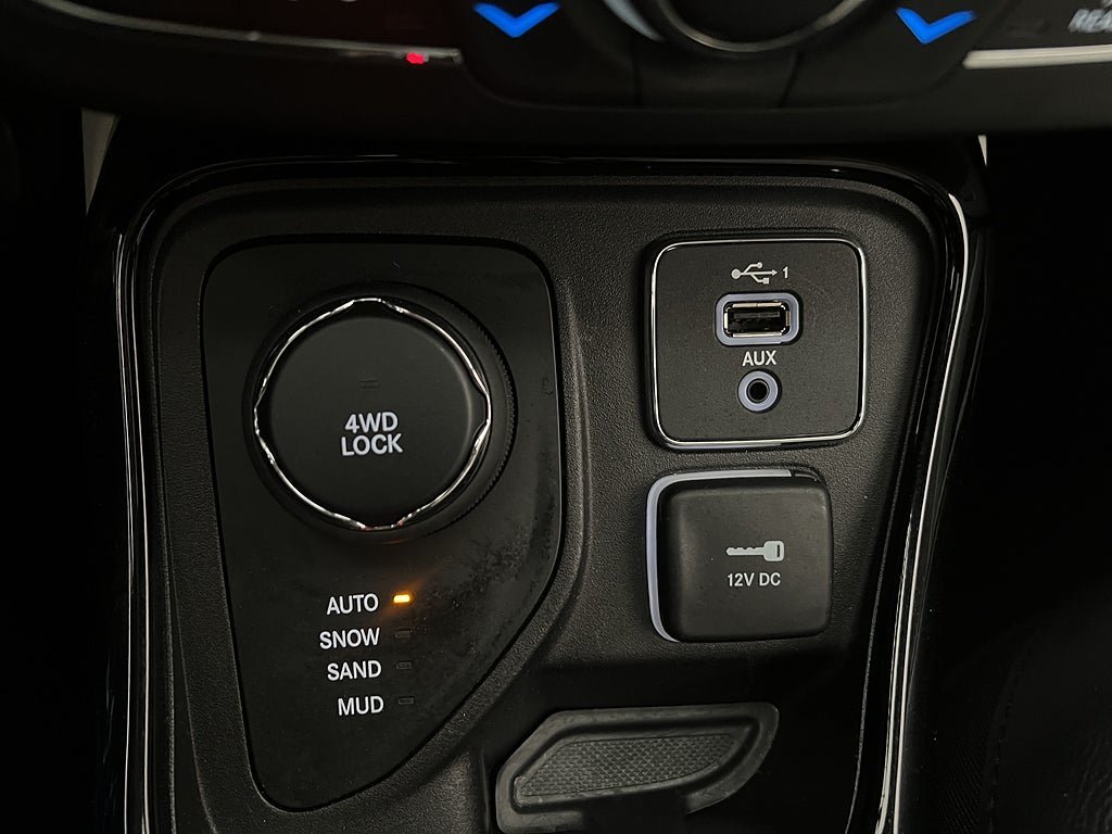 Vehicle Image 26