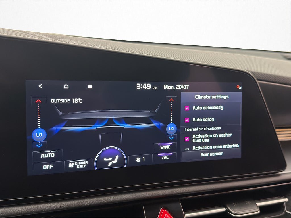 Vehicle Image 21