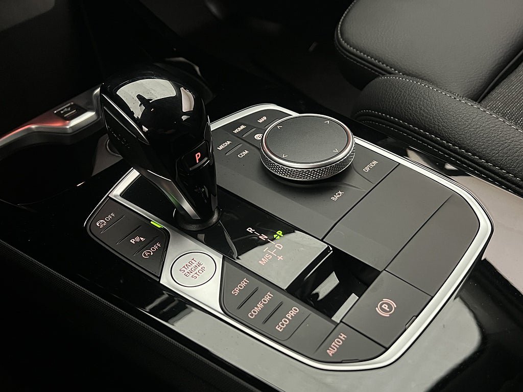 Vehicle Image 24