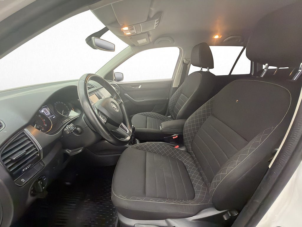 Vehicle Image 11