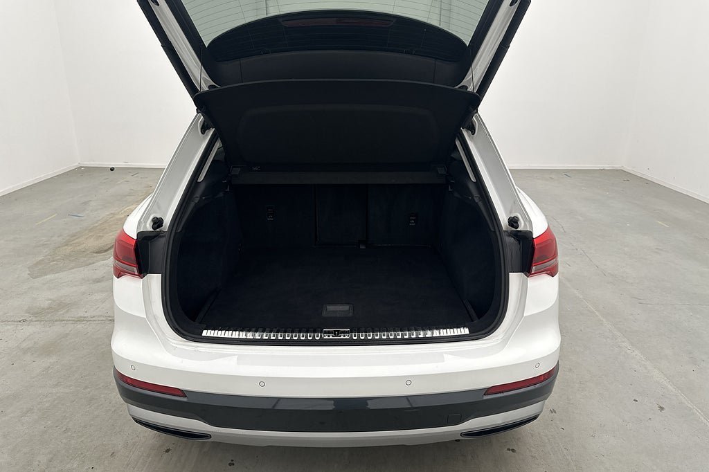 Vehicle Image 30