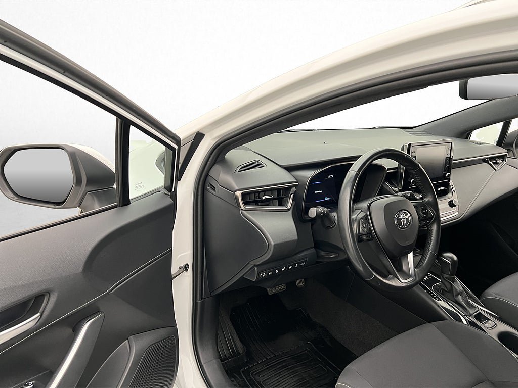 Vehicle Image 11