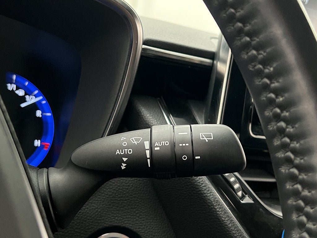 Vehicle Image 26