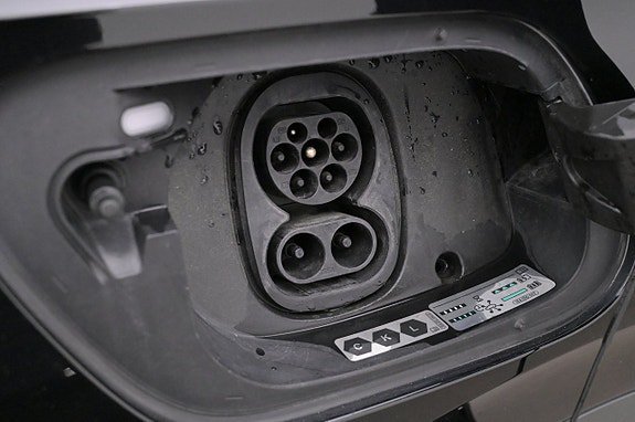 Vehicle Image 24