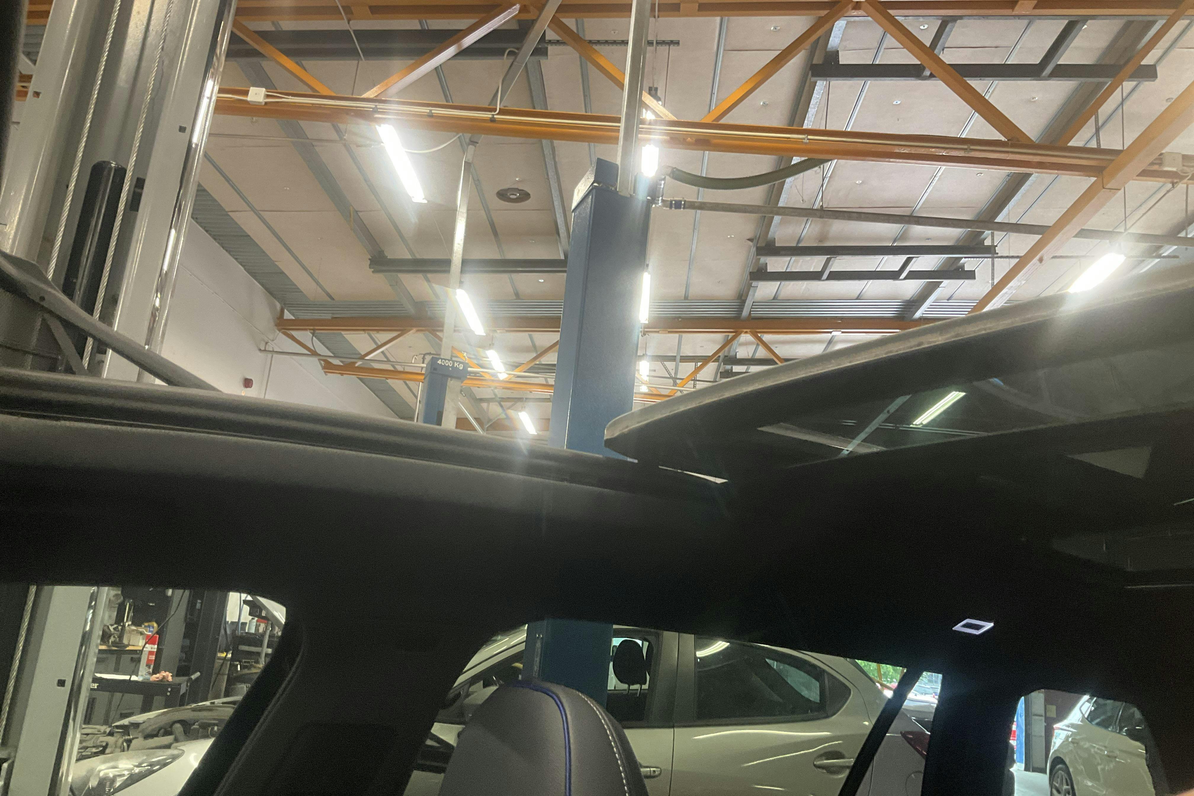 Vehicle Image 16