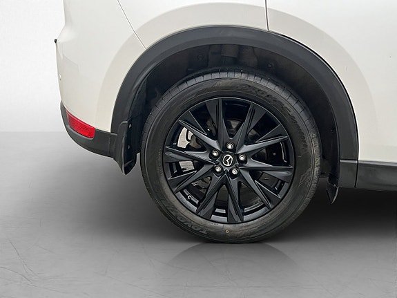 Vehicle Image 32
