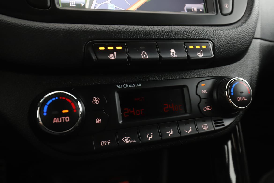 Vehicle Image 24