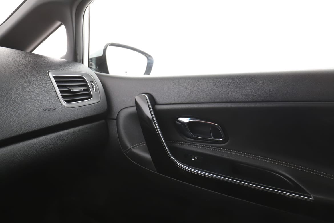 Vehicle Image 38