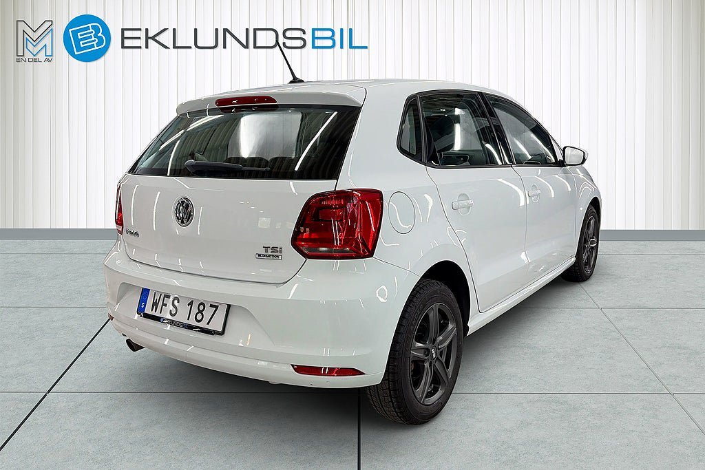 Vehicle Image 6