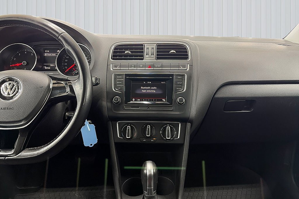 Vehicle Image 11