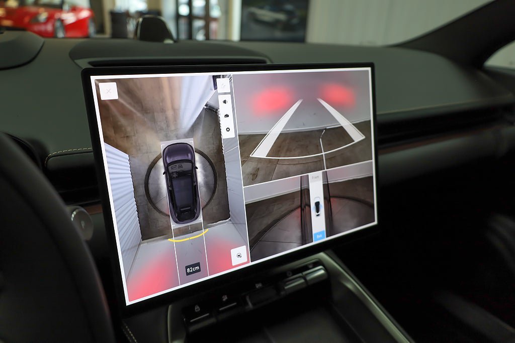 Vehicle Image 14