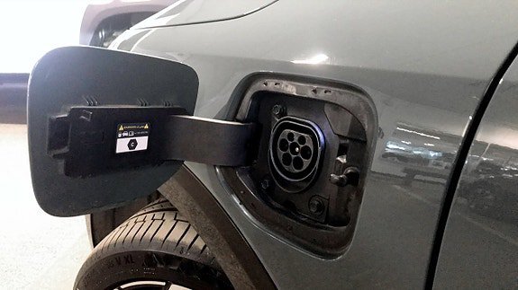 Vehicle Image 10