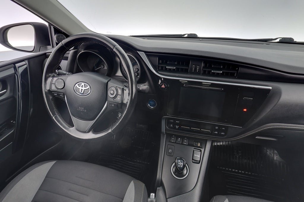 Vehicle Image 15