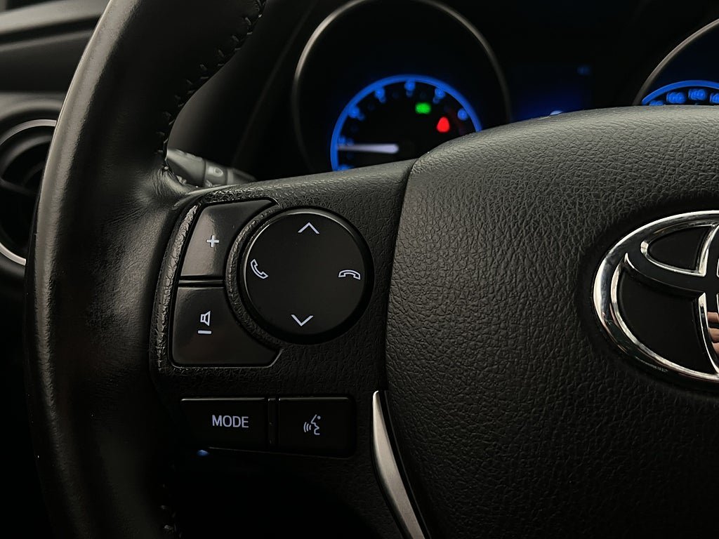 Vehicle Image 17