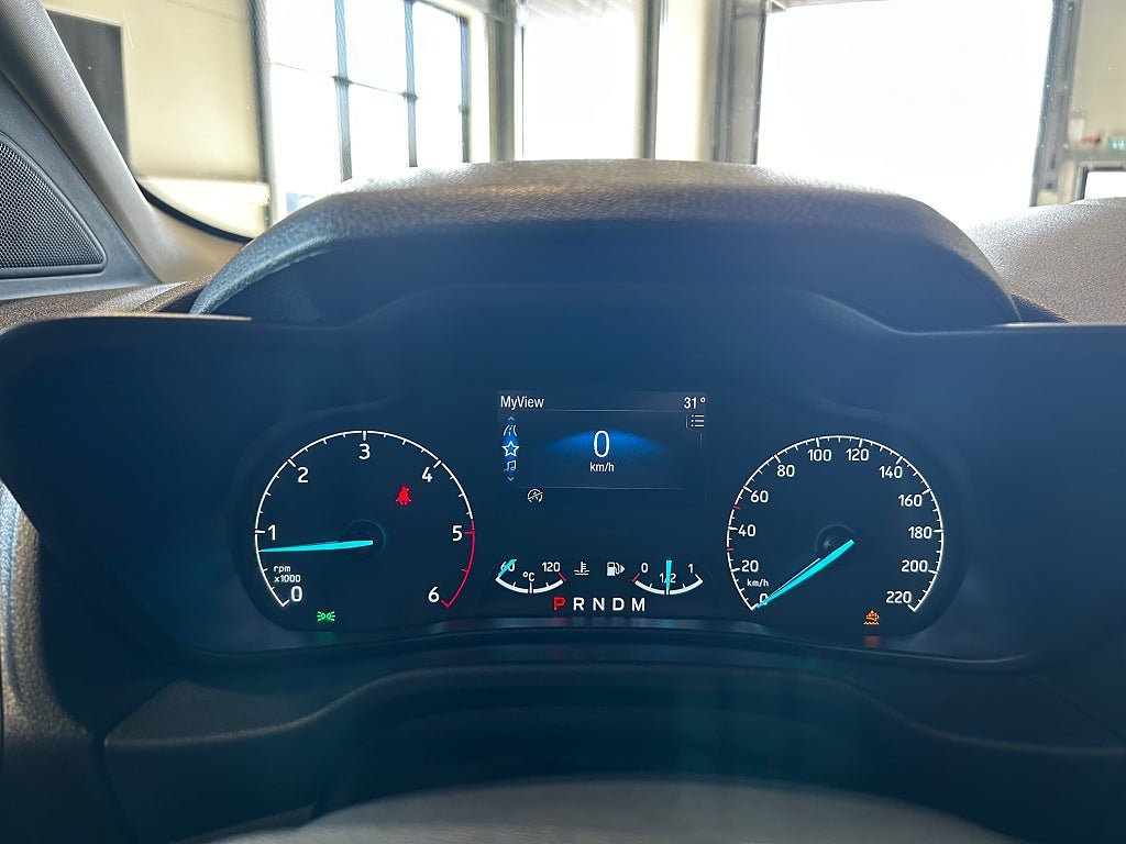 Vehicle Image 8