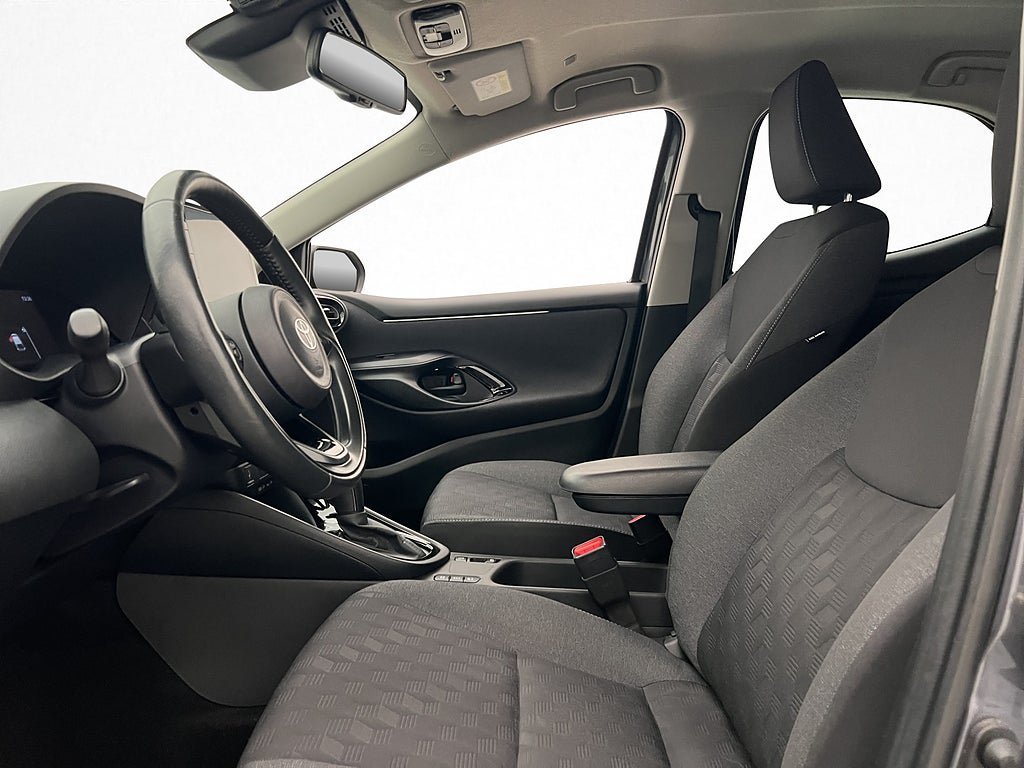 Vehicle Image 11