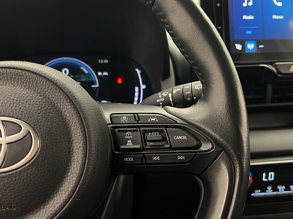 Vehicle Image 19